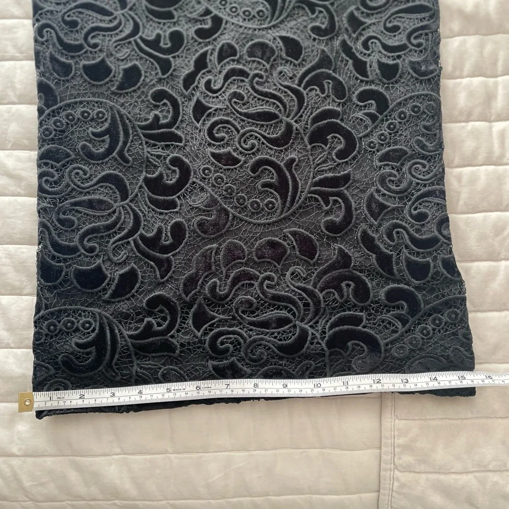 Donna Karan Embroidered Sleeveless Sheath
Dress - Picture 11 of 11